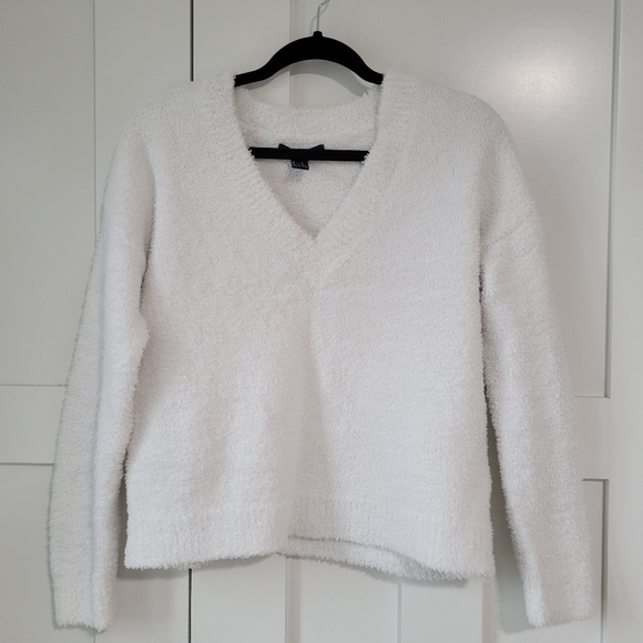 F21 Fuzzy Knit Sweater - Picture 1 of 3